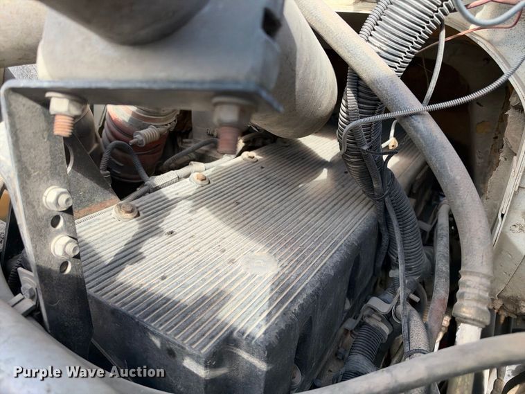 image for item FB8390 2000 International 8100 semi truck
