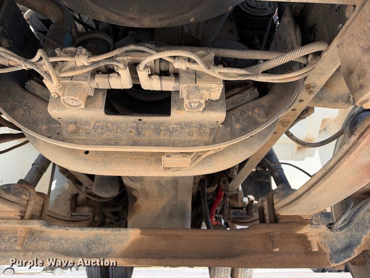 image for item FB8390 2000 International 8100 semi truck