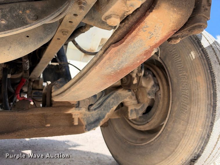 image for item FB8390 2000 International 8100 semi truck