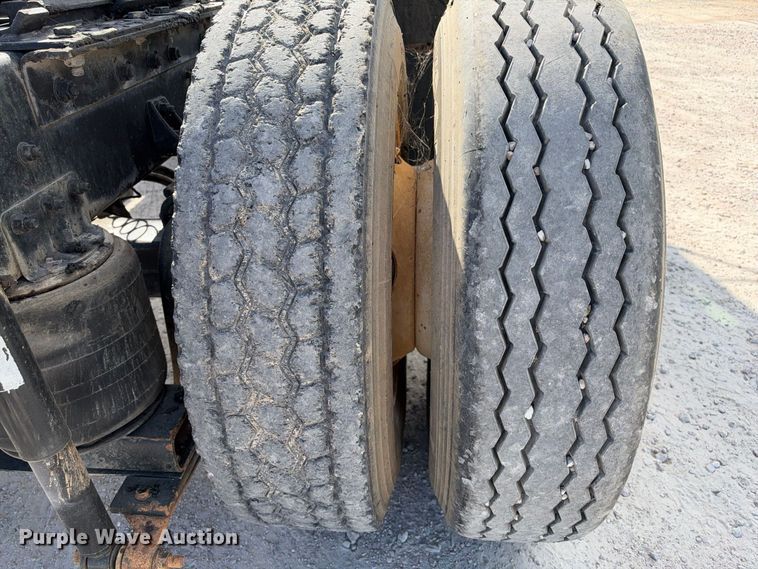 image for item FB8390 2000 International 8100 semi truck