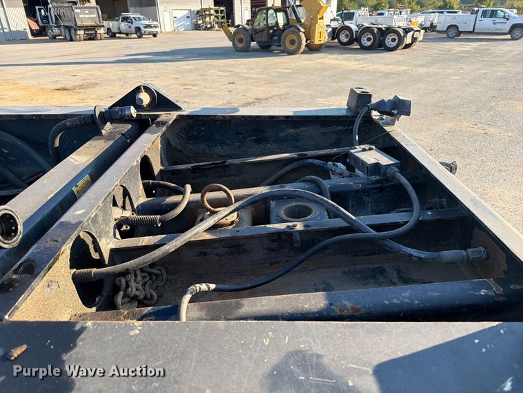 image for item FC3400 2013 Etnyre RTN55TD3-R4/5A-RA lowboy equipment trailer