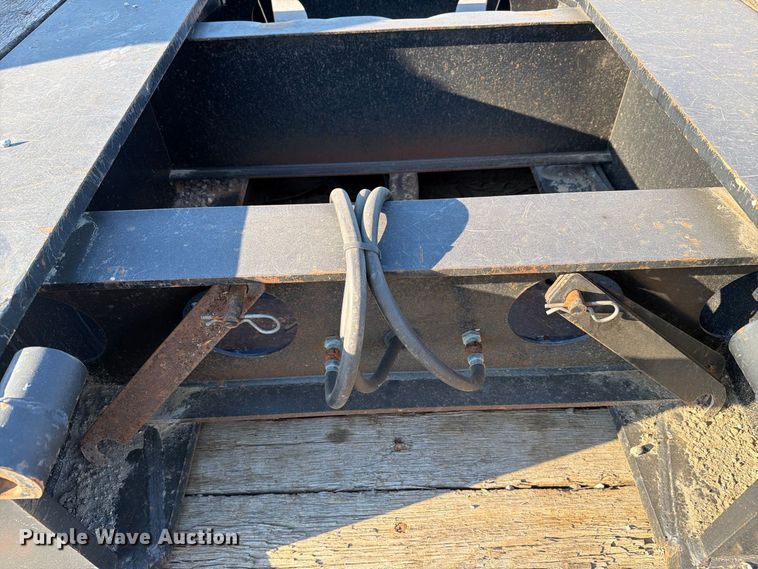 image for item FC3400 2013 Etnyre RTN55TD3-R4/5A-RA lowboy equipment trailer