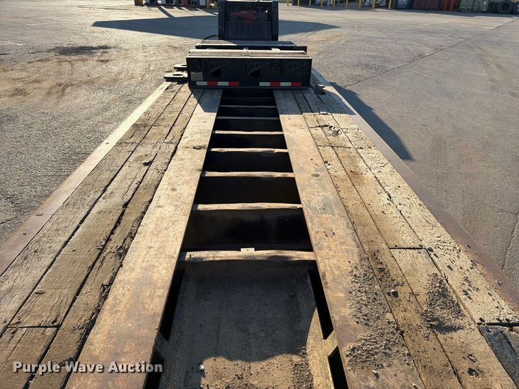 image for item FC3400 2013 Etnyre RTN55TD3-R4/5A-RA lowboy equipment trailer