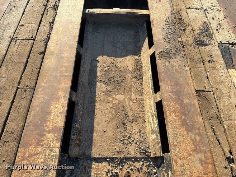 image for item FC3400 2013 Etnyre RTN55TD3-R4/5A-RA lowboy equipment trailer