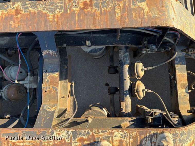 image for item FC3400 2013 Etnyre RTN55TD3-R4/5A-RA lowboy equipment trailer