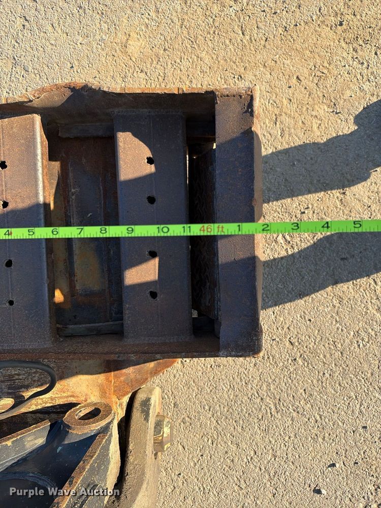 image for item FC3400 2013 Etnyre RTN55TD3-R4/5A-RA lowboy equipment trailer