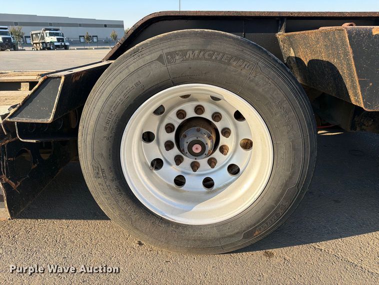 image for item FC3400 2013 Etnyre RTN55TD3-R4/5A-RA lowboy equipment trailer