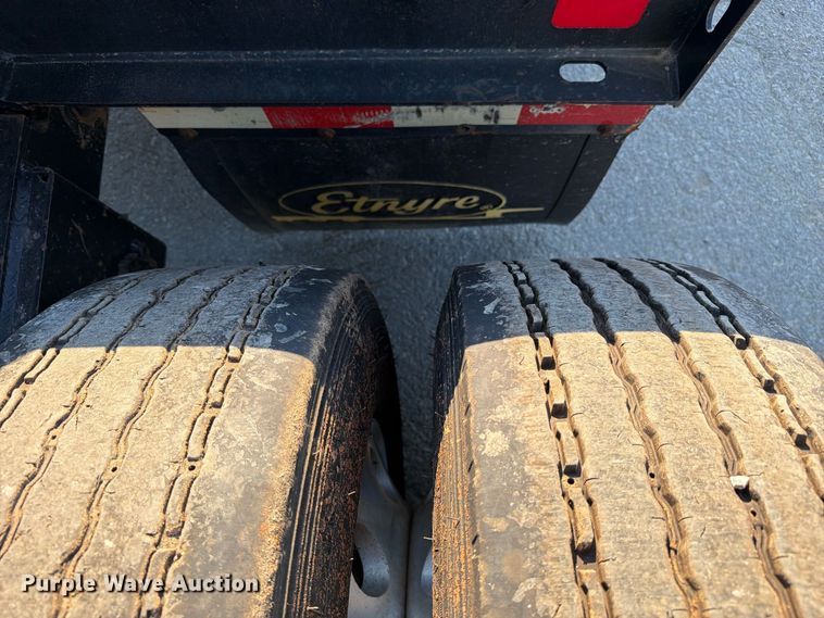 image for item FC3400 2013 Etnyre RTN55TD3-R4/5A-RA lowboy equipment trailer