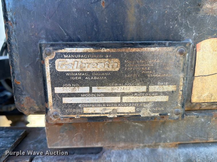 image for item FC3401 2005 Peterbilt 335 roll-off container truck