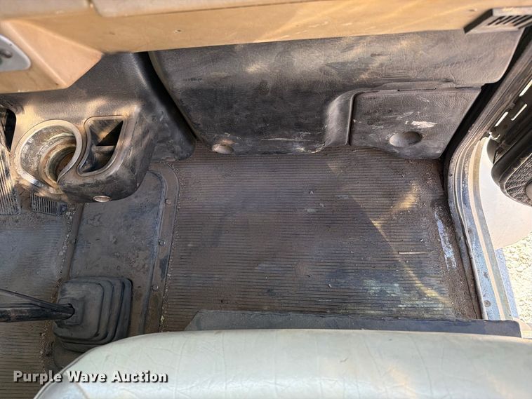image for item FC3401 2005 Peterbilt 335 roll-off container truck