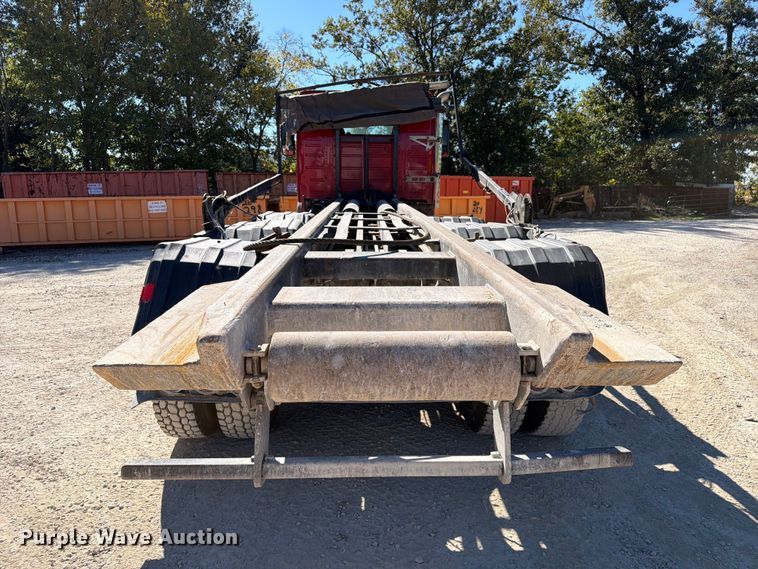 image for item FC3403 2007 Volvo Truck VHD roll-off container truck