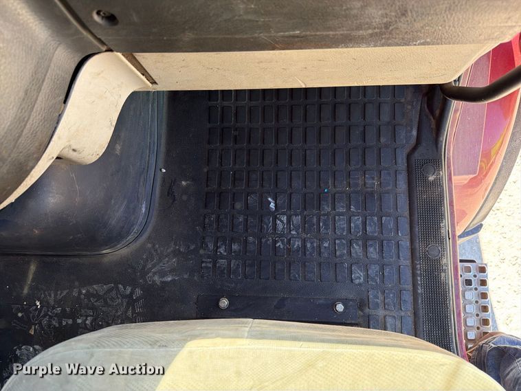image for item FC3403 2007 Volvo Truck VHD roll-off container truck