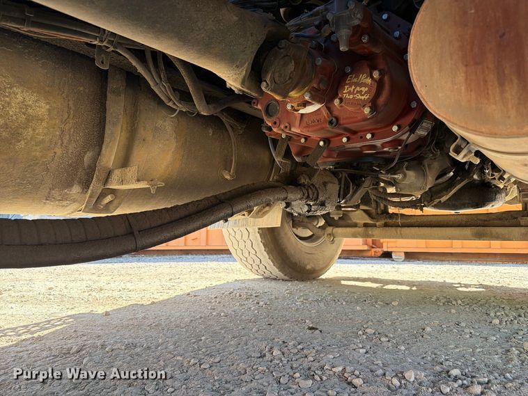 image for item FC3403 2007 Volvo Truck VHD roll-off container truck