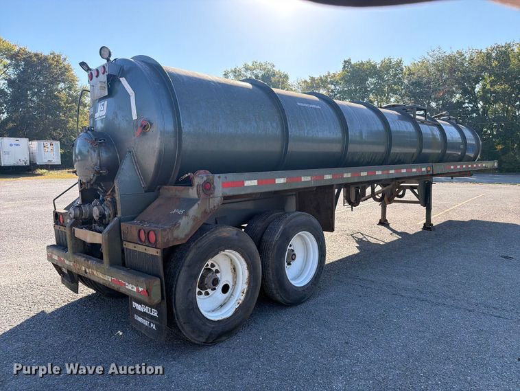 image for item FC3409 2012 J&J IS9 tank trailer