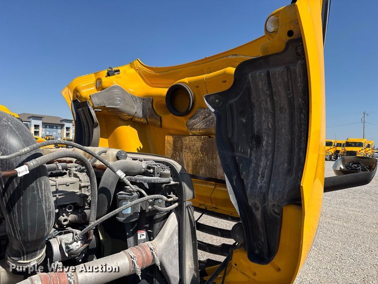 2021 Freightliner CASCADIA 126