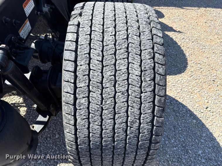 2021 Freightliner CASCADIA 126
