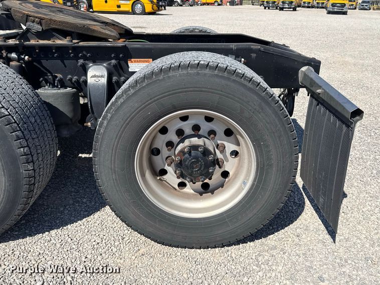 2021 Freightliner CASCADIA 126