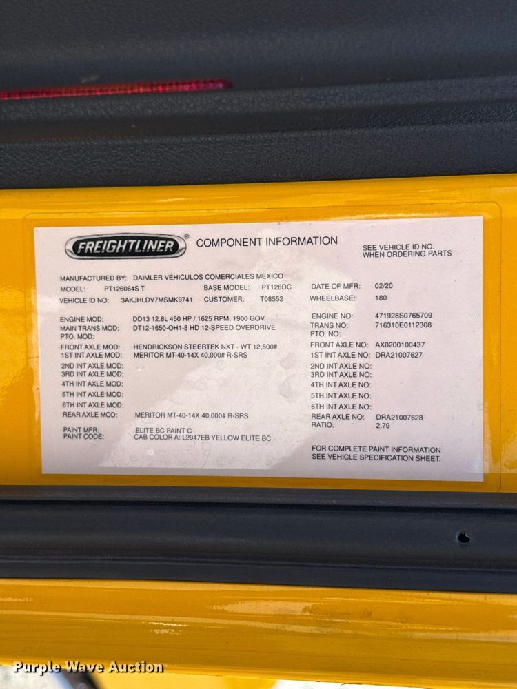2021 Freightliner CASCADIA 126