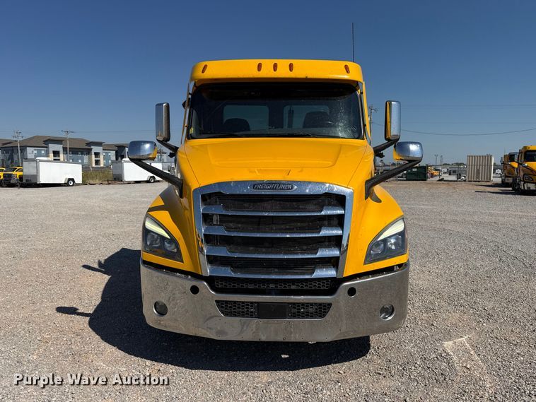 image for item FC4494 2023 Freightliner Cascadia 126 semi truck