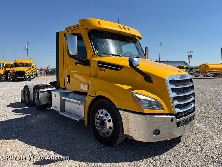 image for item FC4494 2023 Freightliner Cascadia 126 semi truck