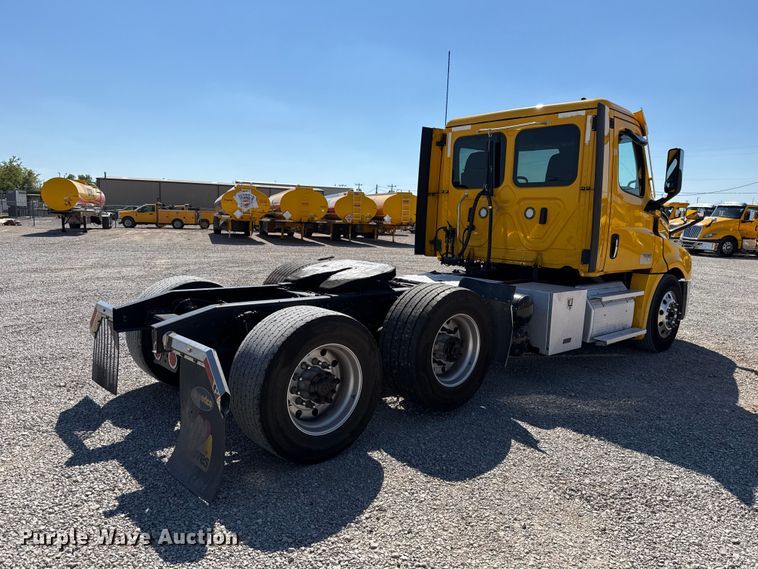 image for item FC4494 2023 Freightliner Cascadia 126 semi truck