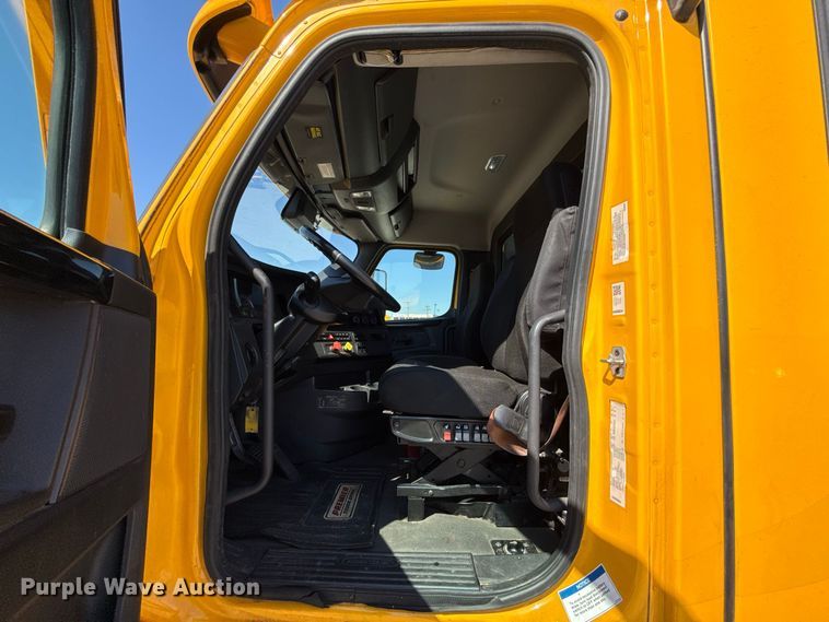 image for item FC4494 2023 Freightliner Cascadia 126 semi truck