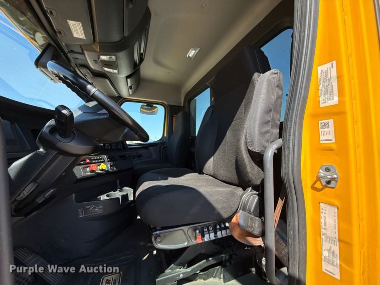 image for item FC4494 2023 Freightliner Cascadia 126 semi truck