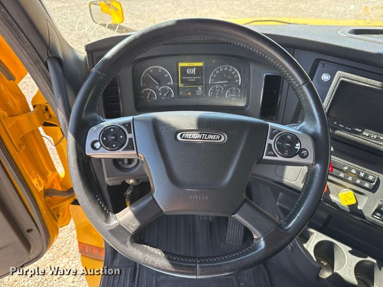 image for item FC4494 2023 Freightliner Cascadia 126 semi truck