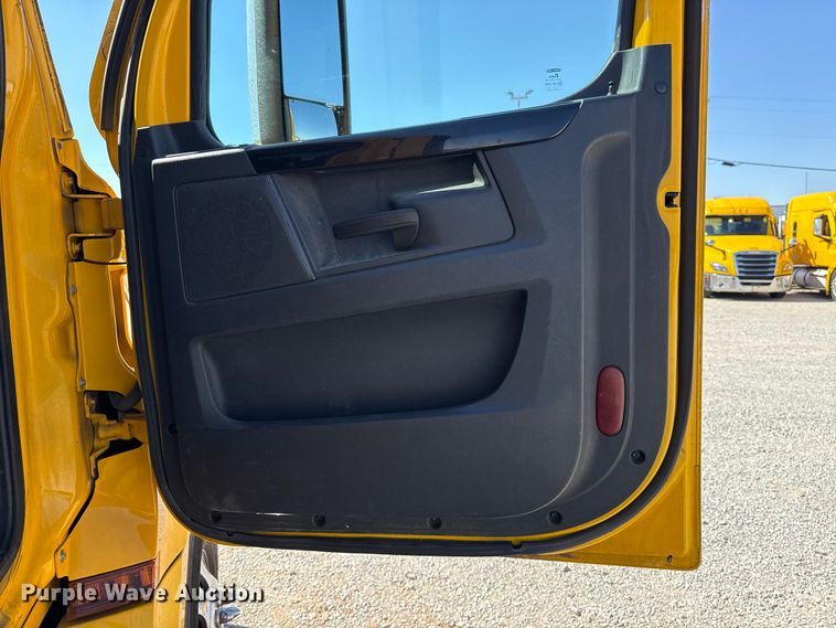 image for item FC4494 2023 Freightliner Cascadia 126 semi truck