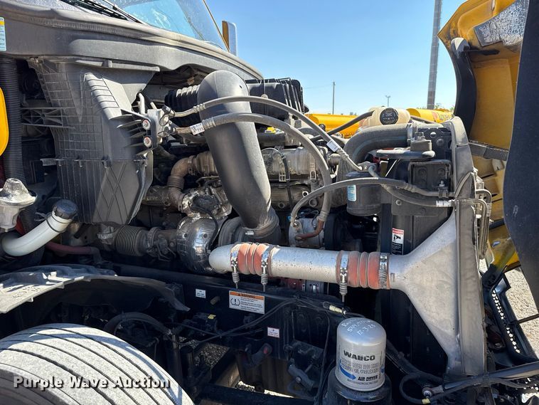 image for item FC4494 2023 Freightliner Cascadia 126 semi truck