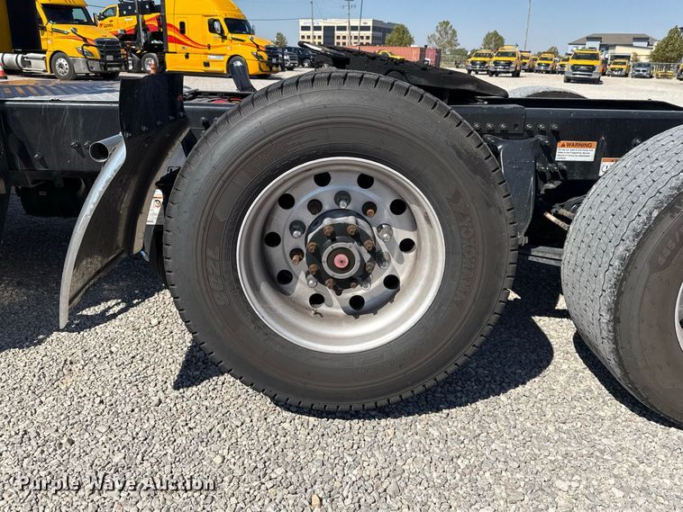 image for item FC4494 2023 Freightliner Cascadia 126 semi truck