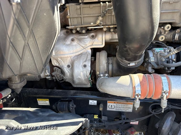 image for item FC4495 2021 Freightliner Cascadia 126 semi truck