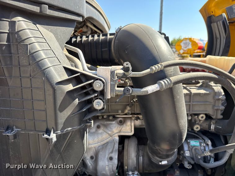 image for item FC4495 2021 Freightliner Cascadia 126 semi truck