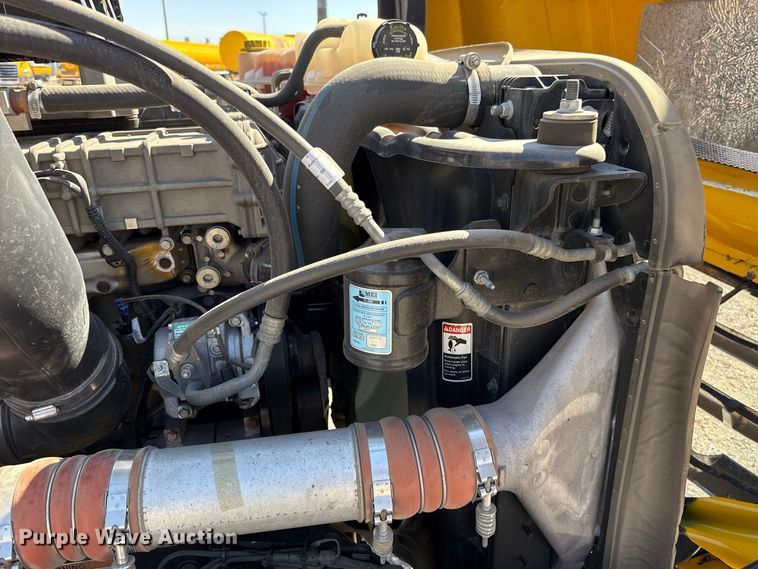 image for item FC4495 2021 Freightliner Cascadia 126 semi truck
