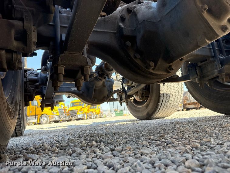 image for item FC4495 2021 Freightliner Cascadia 126 semi truck