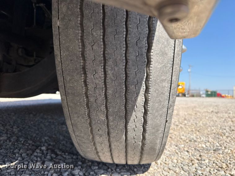 image for item FC4495 2021 Freightliner Cascadia 126 semi truck