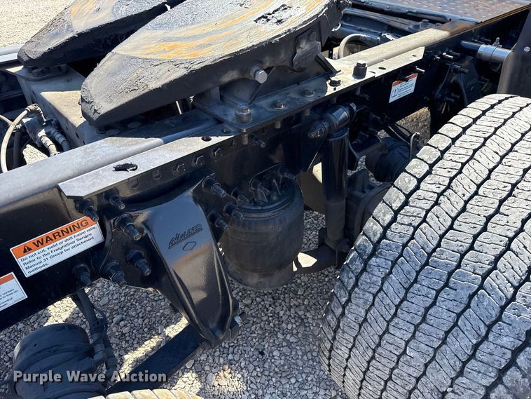 image for item FC4496 2022 Freightliner Cascadia 126 semi truck