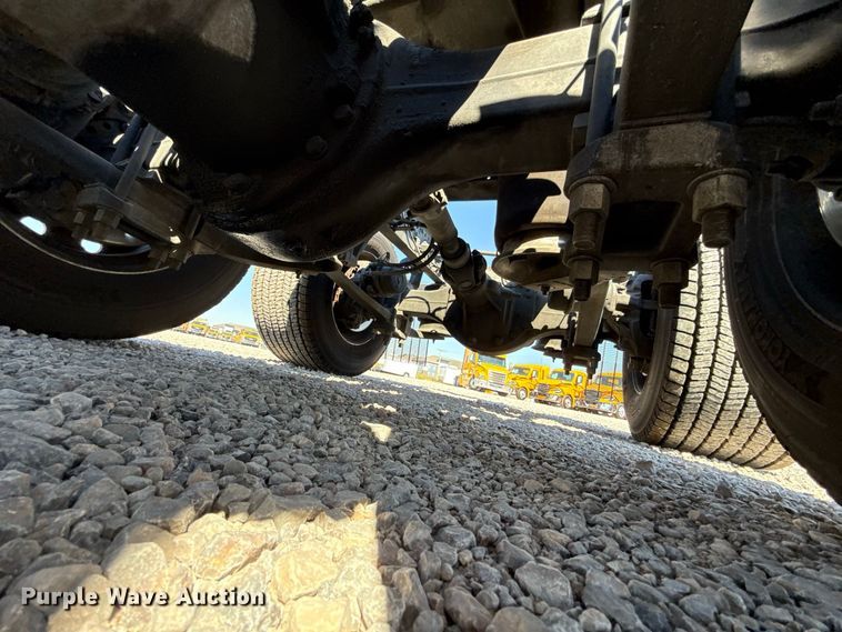 image for item FC4496 2022 Freightliner Cascadia 126 semi truck