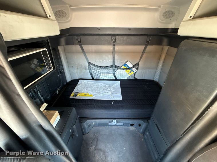 image for item FC4497 2022 Freightliner Cascadia 126 semi truck