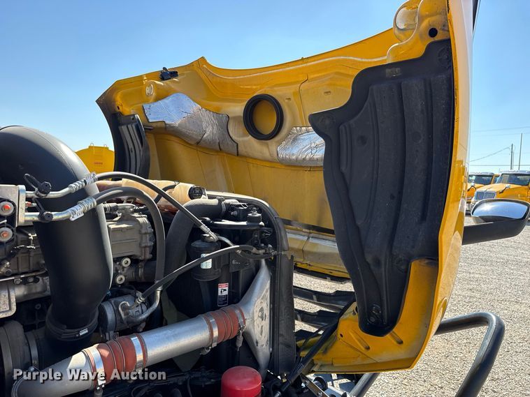image for item FC4497 2022 Freightliner Cascadia 126 semi truck
