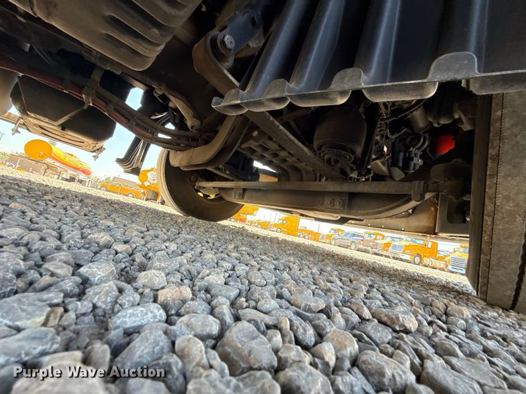 image for item FC4497 2022 Freightliner Cascadia 126 semi truck