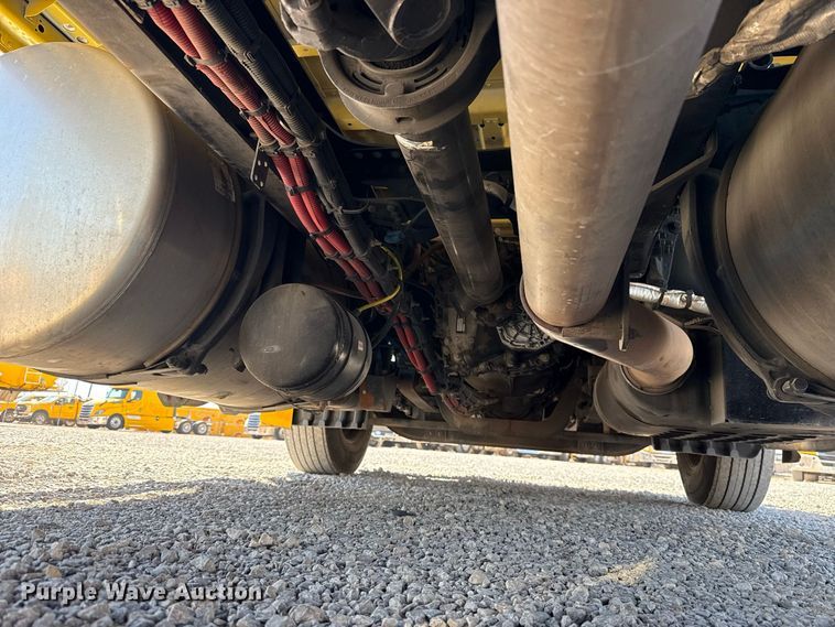 image for item FC4497 2022 Freightliner Cascadia 126 semi truck