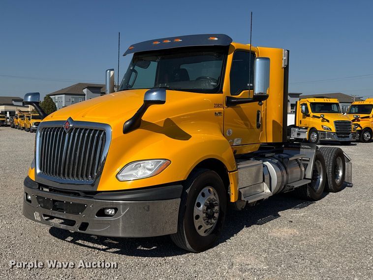image for item FC4498 2023 International LT625 semi truck