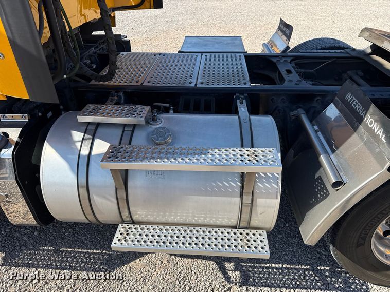 image for item FC4498 2023 International LT625 semi truck
