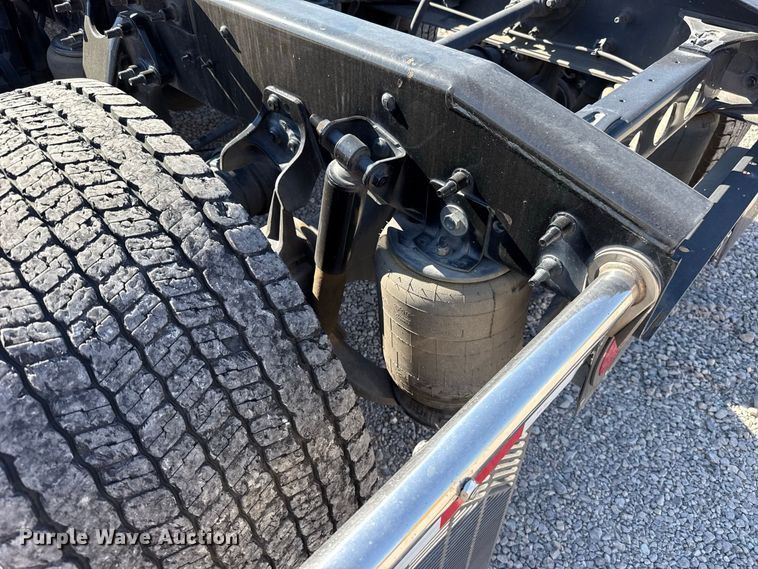 image for item FC4498 2023 International LT625 semi truck