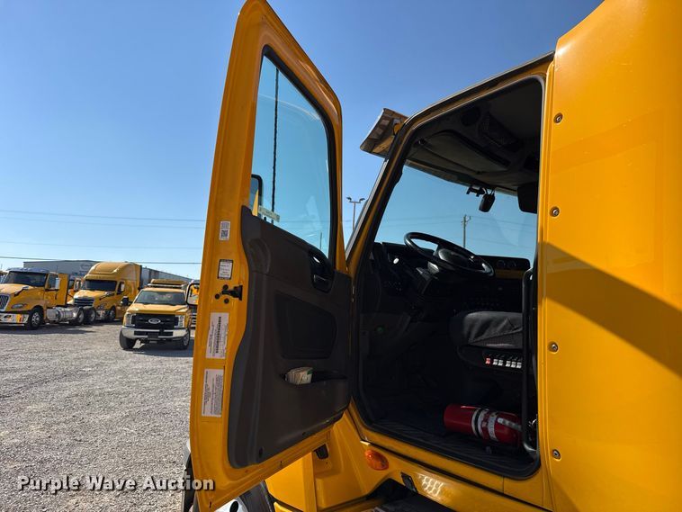 image for item FC4498 2023 International LT625 semi truck