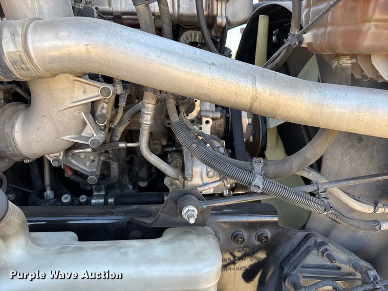 image for item FC4498 2023 International LT625 semi truck