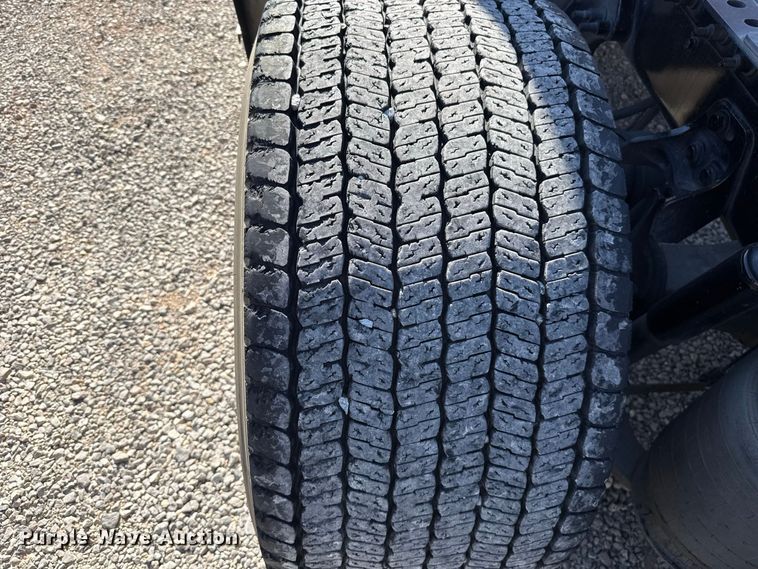 image for item FC4498 2023 International LT625 semi truck