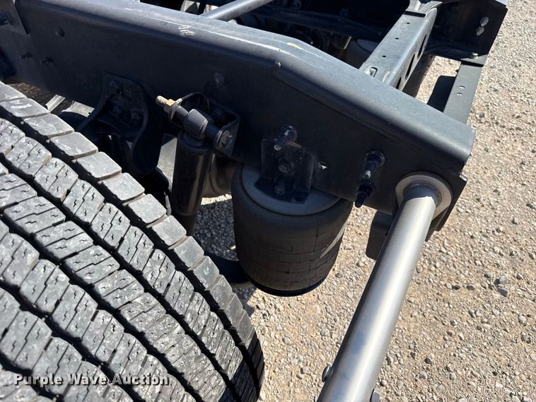 image for item FC4499 2023 International LT625 semi truck