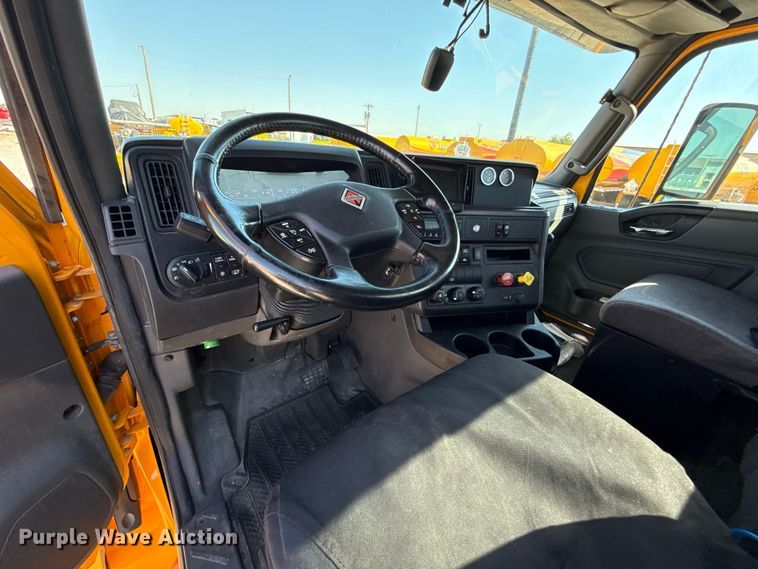 image for item FC4499 2023 International LT625 semi truck